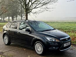 Ford Focus 1.8 Titanium 5dr